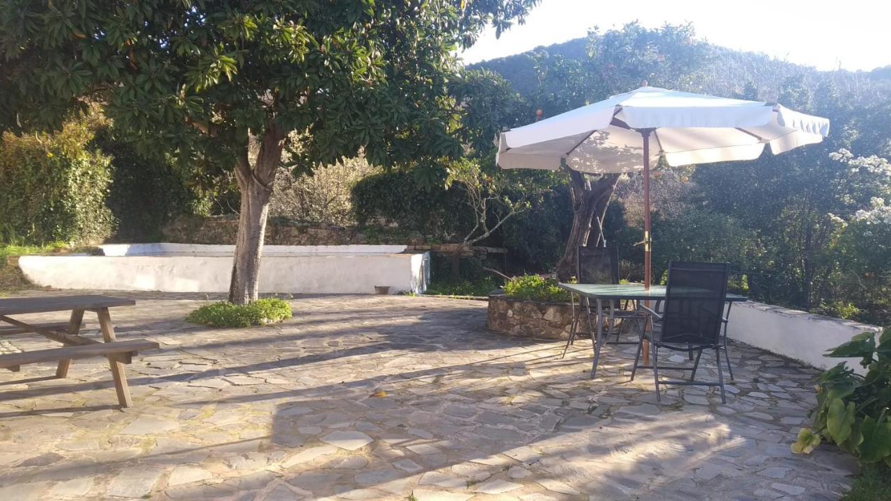 ليناريس دي لا سييرا Casa Rural El Riandero المظهر الخارجي الصورة