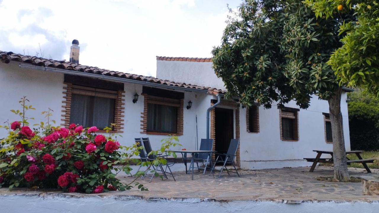ليناريس دي لا سييرا Casa Rural El Riandero المظهر الخارجي الصورة